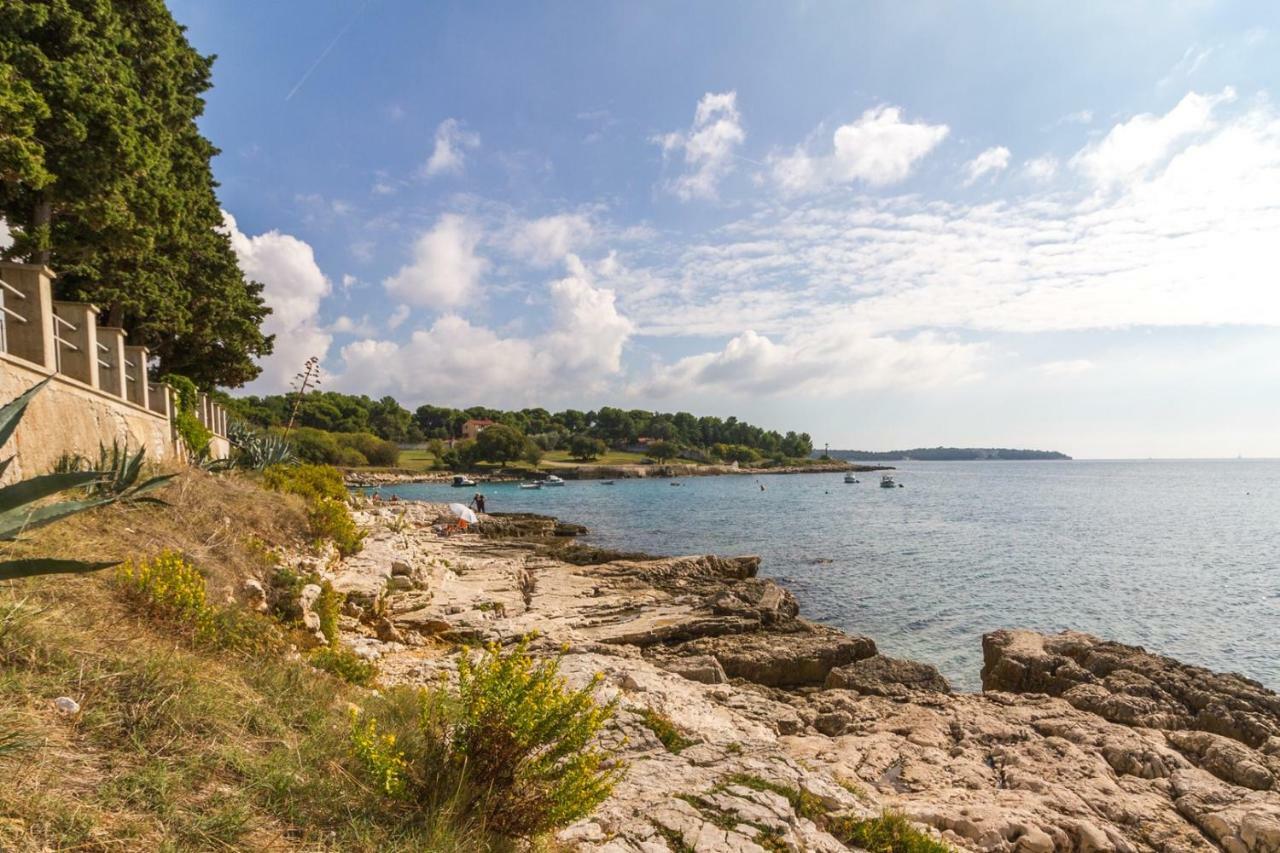 Apartments Tonka Near Beach And Sea Pula Luaran gambar